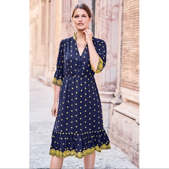 Boden Dresses & Skirts - Boden Embroidered Daisy Eyelet Dress